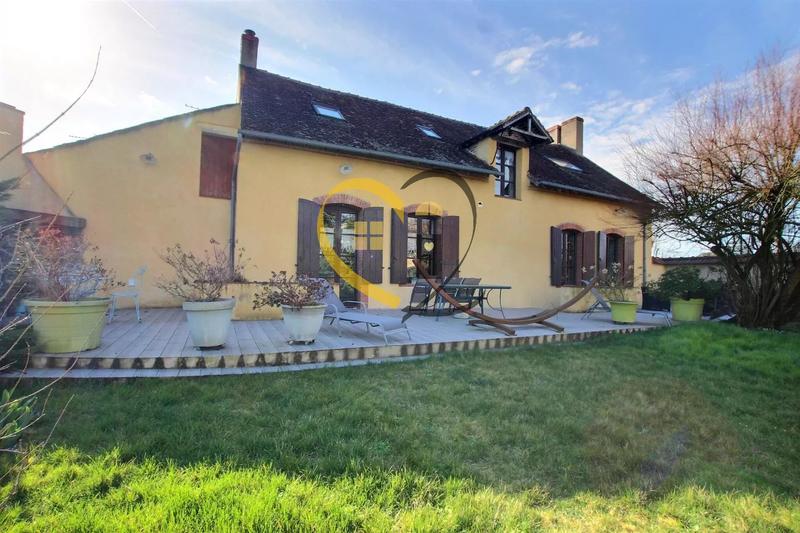 Maison - 144 m² - 5 pièces