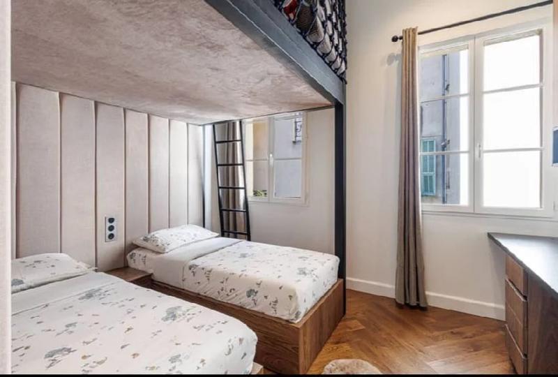 Appartement - 85 m² - 4 pièces