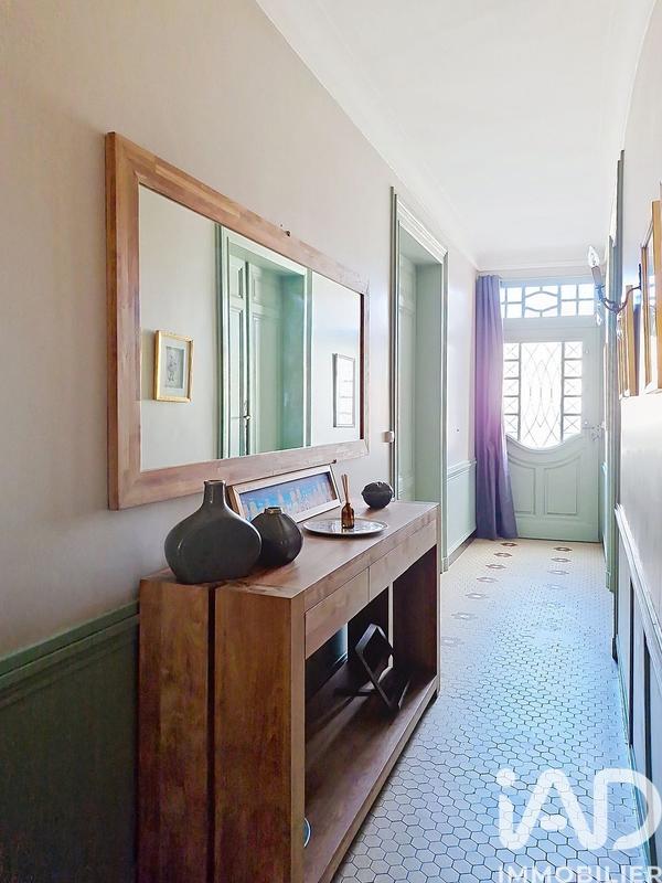 Maison de ville - 321 m² - 9 pièces