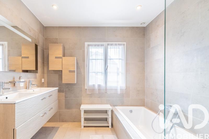 Maison - 145 m² - 7 pièces