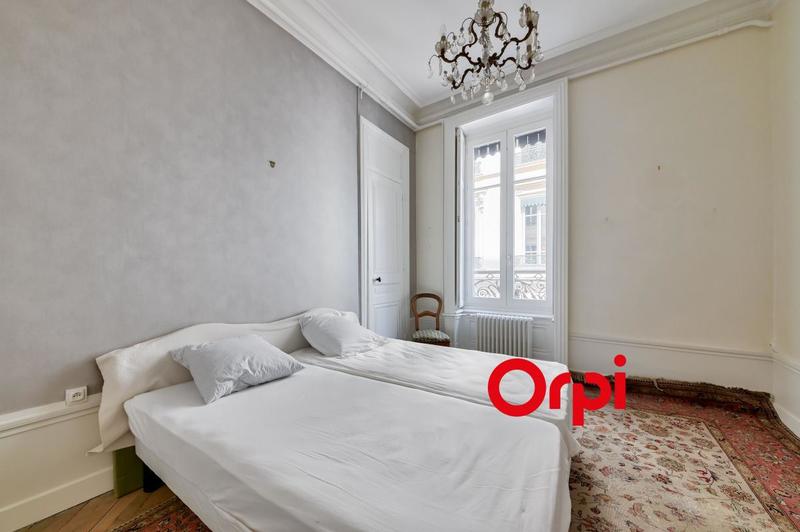 Appartement - 202 m² - 5 pièces