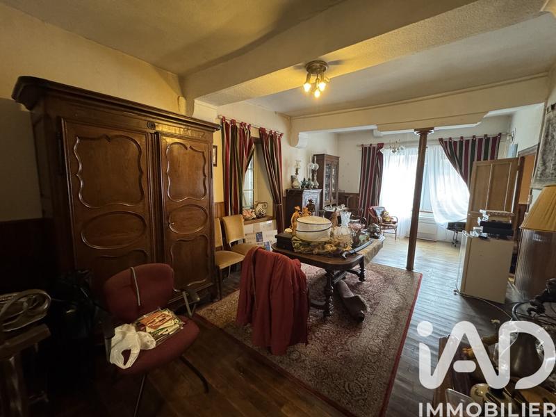 Maison - 218 m² - 7 pièces