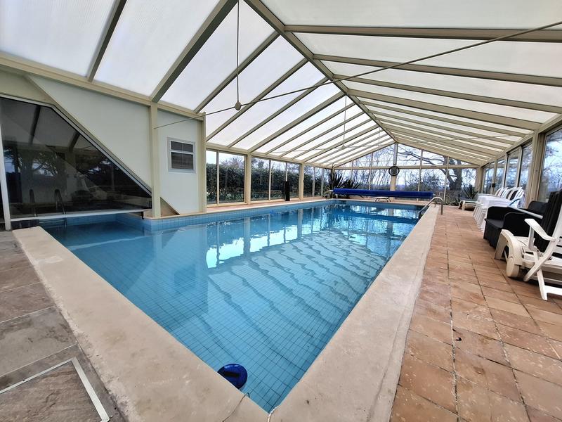 Maison - 279 m² - 9 pièces