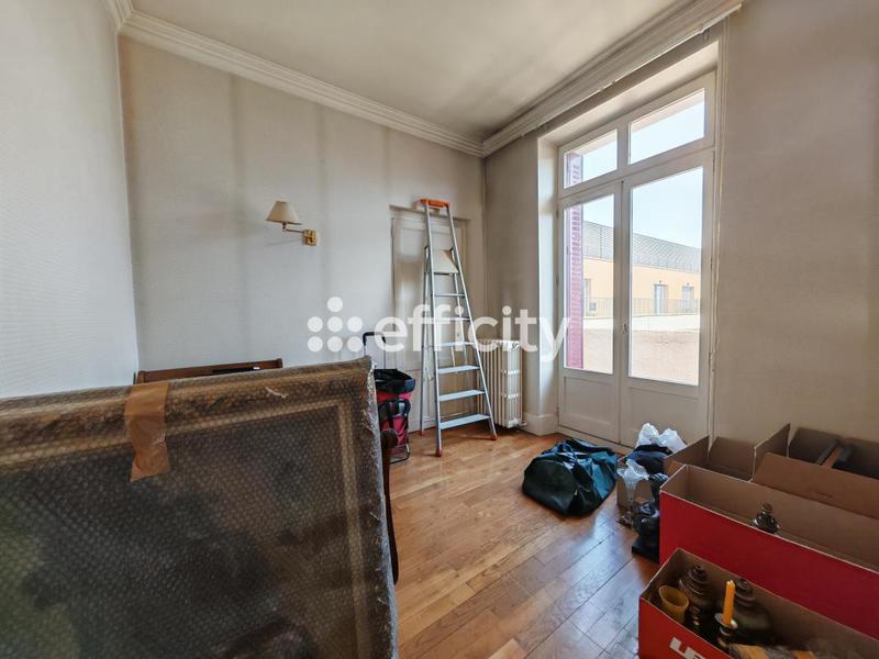 Appartement - 181 m² - 5 pièces