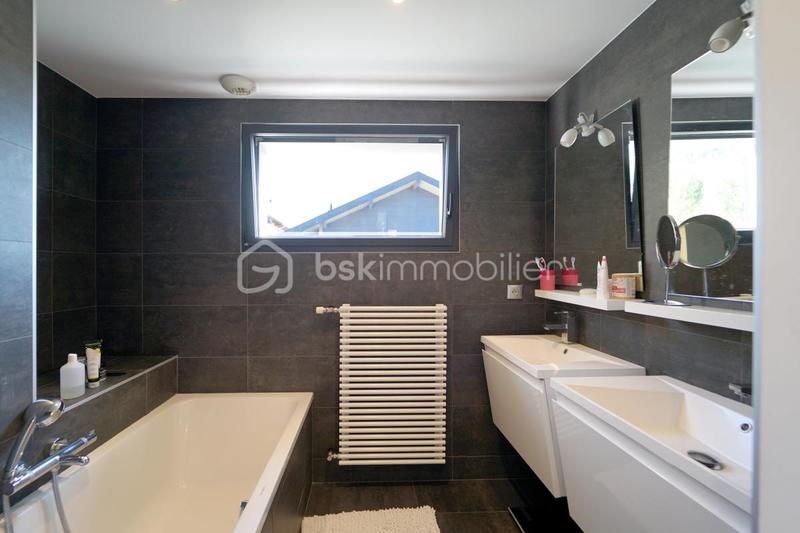 Maison - 169 m² - 6 pièces