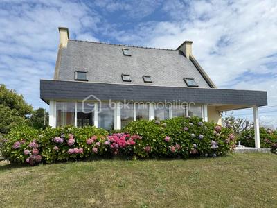 Maison - 143 m² - 6 pièces