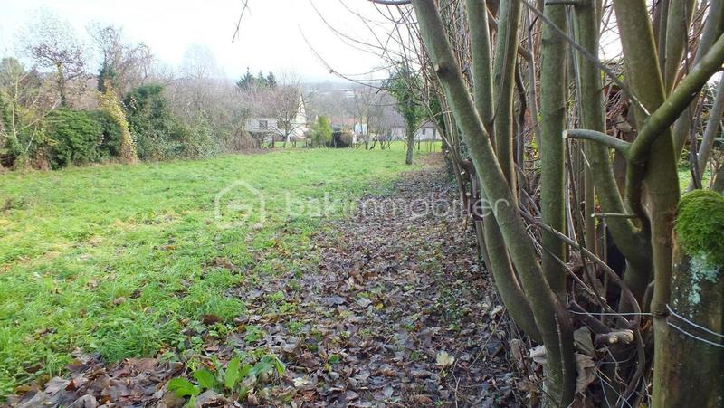 Terrain constructible - 1 234 m²