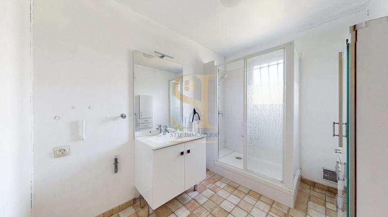 Maison - 195 m² - 8 pièces