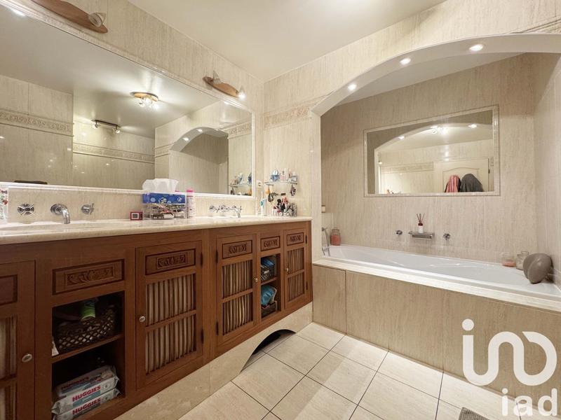 Appartement - 88 m² - 5 pièces