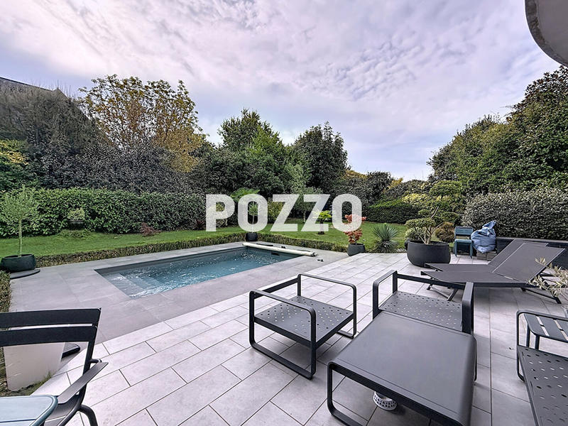 Maison - 200 m² - 6 pièces