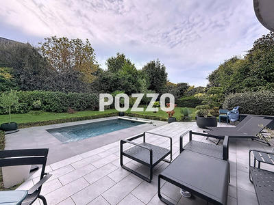 Maison - 200 m² - 6 pièces