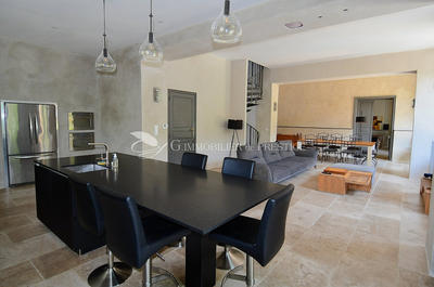 Propriété - 500 m² - 15 pièces