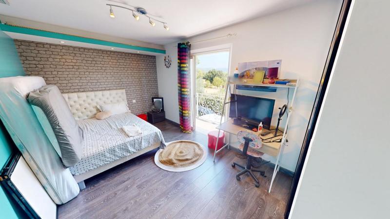 Villa - 207 m² - 8 pièces