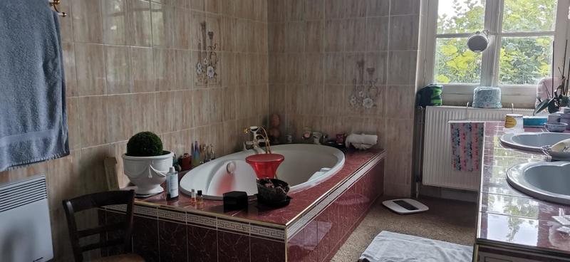 Maison - 450 m² - 11 pièces