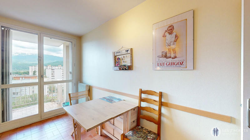 Appartement - 97 m² - 5 pièces