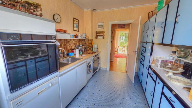 Maison - 195 m² - 7 pièces