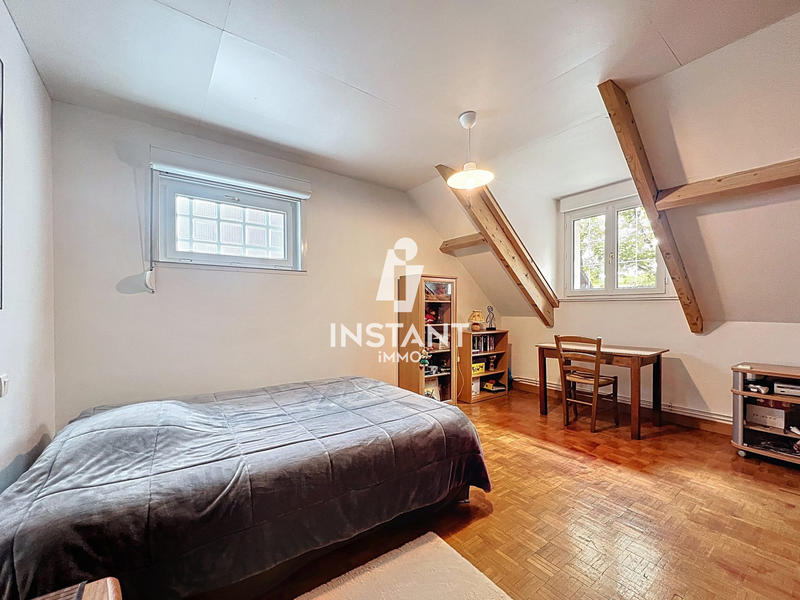 Maison - 158 m² - 7 pièces