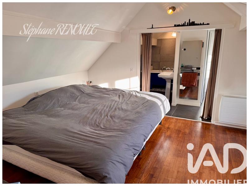 Maison - 218 m² - 6 pièces