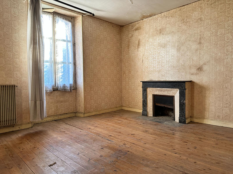 Maison - 203 m² - 9 pièces