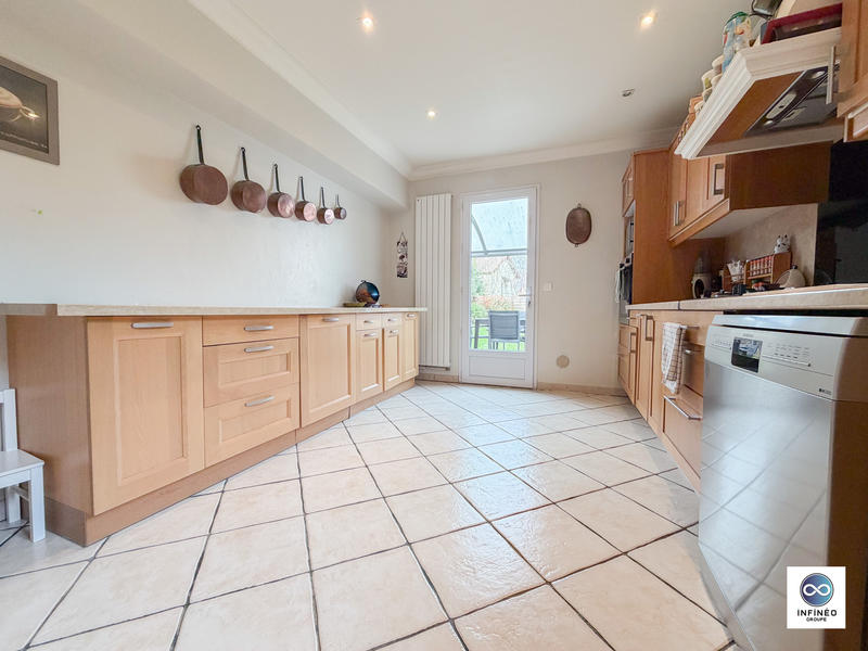 Maison - 107 m² - 6 pièces