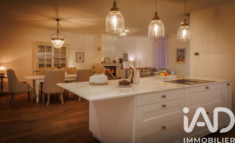 Maison de village - 305 m² - 9 pièces