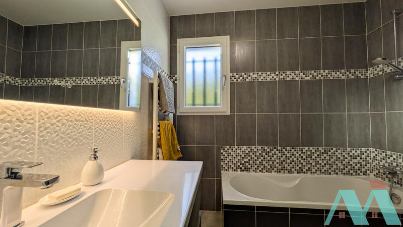 Maison - 86 m² - 4 pièces