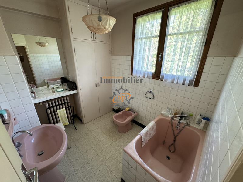 Maison - 170 m² - 8 pièces