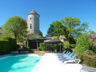 Château - 340 m² - 13 pièces