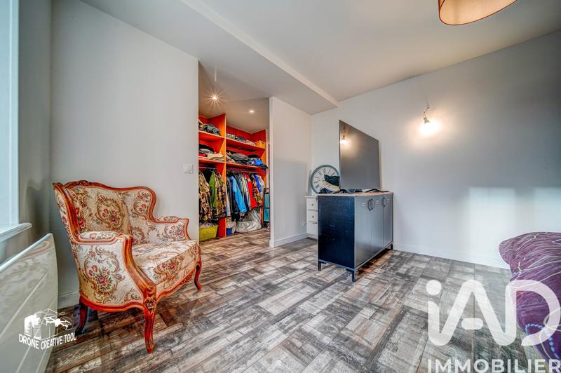 Maison - 247 m² - 7 pièces