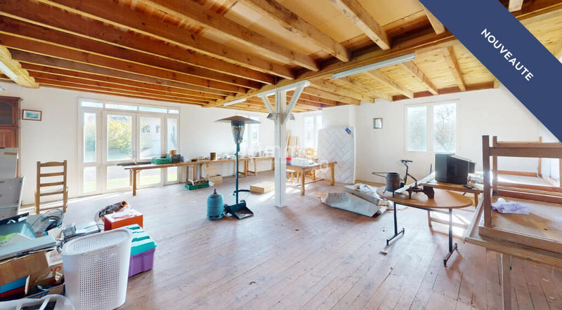 Maison - 382 m² - 9 pièces