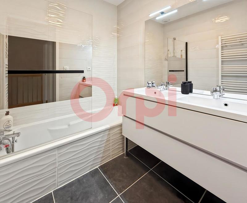 Maison - 142 m² - 5 pièces