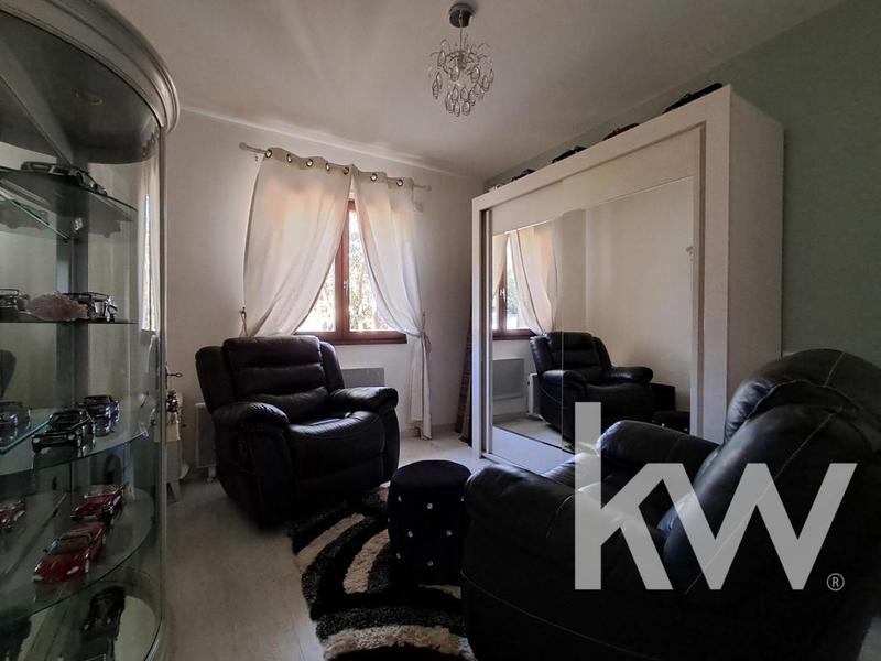 Maison - 93 m² - 4 pièces