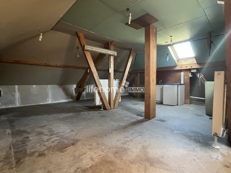 Maison - 204 m² - 9 pièces