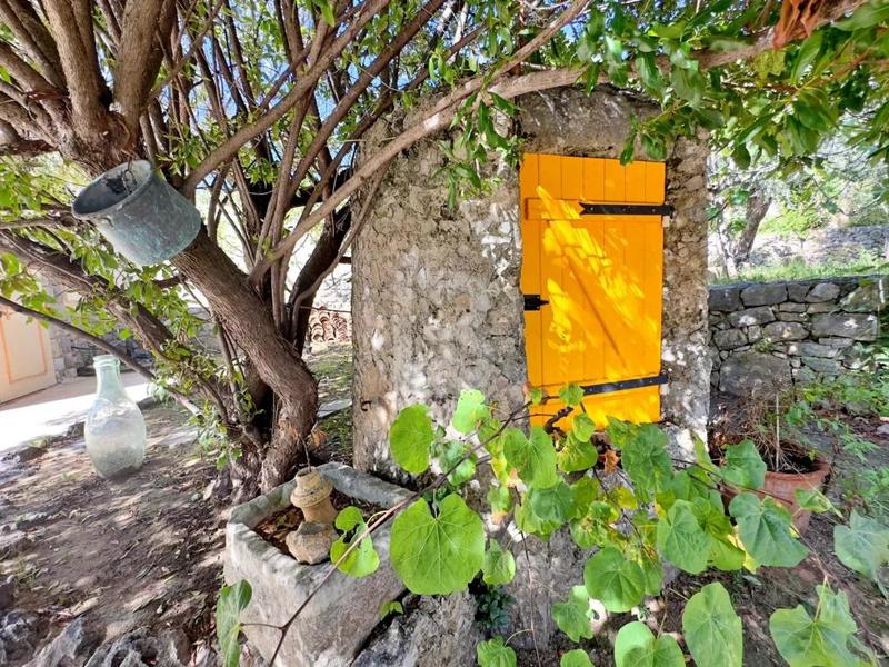 Propriété - 192 m² - 8 pièces