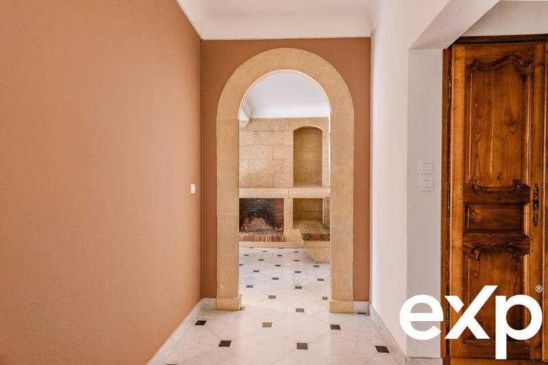 Maison - 195 m² - 8 pièces