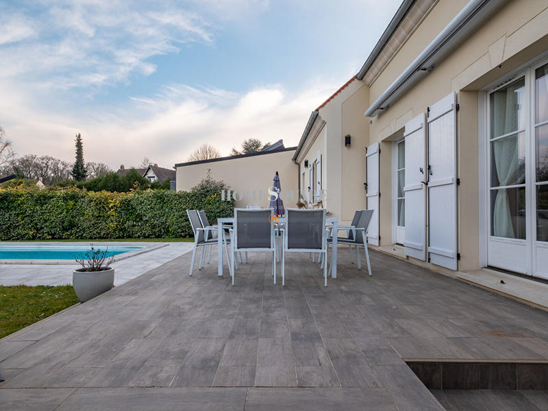 Maison - 162 m² - 6 pièces