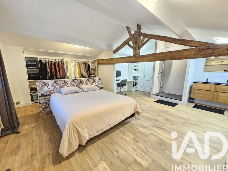 Maison - 196 m² - 7 pièces