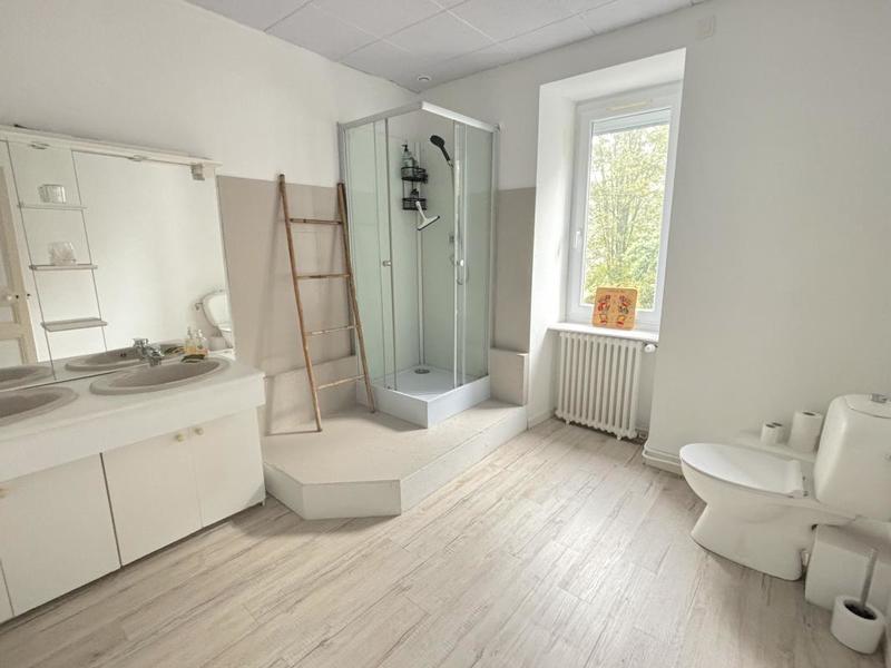 Maison - 200 m² - 7 pièces