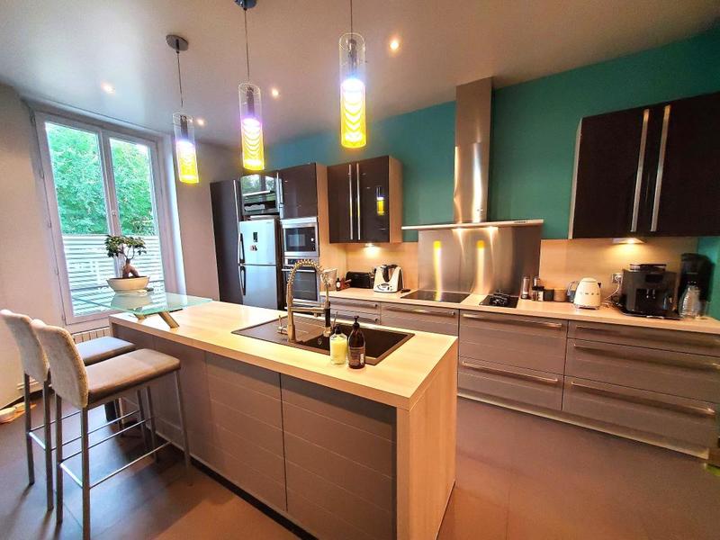 Maison de ville - 201 m² - 7 pièces