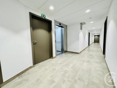 Appartement - 96 m² - 4 pièces