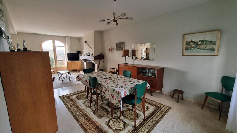 Maison - 208 m² - 6 pièces