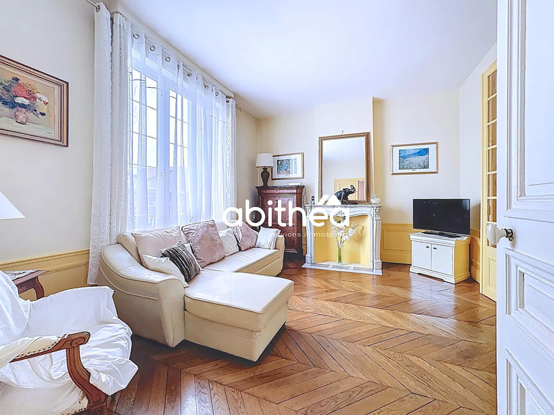 Maison - 186 m² - 6 pièces