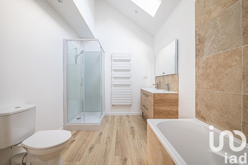 Maison - 99 m² - 5 pièces