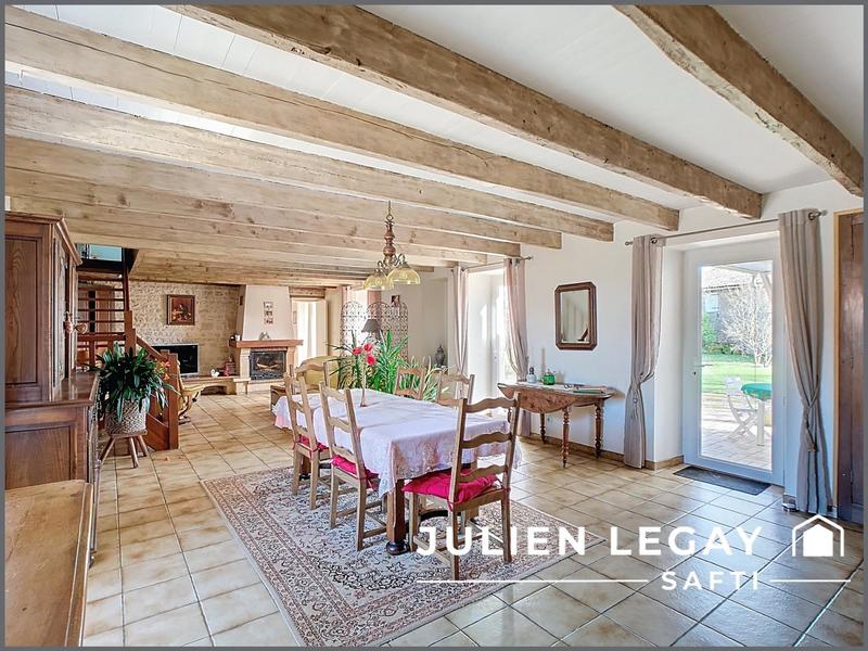 Maison - 176 m² - 6 pièces