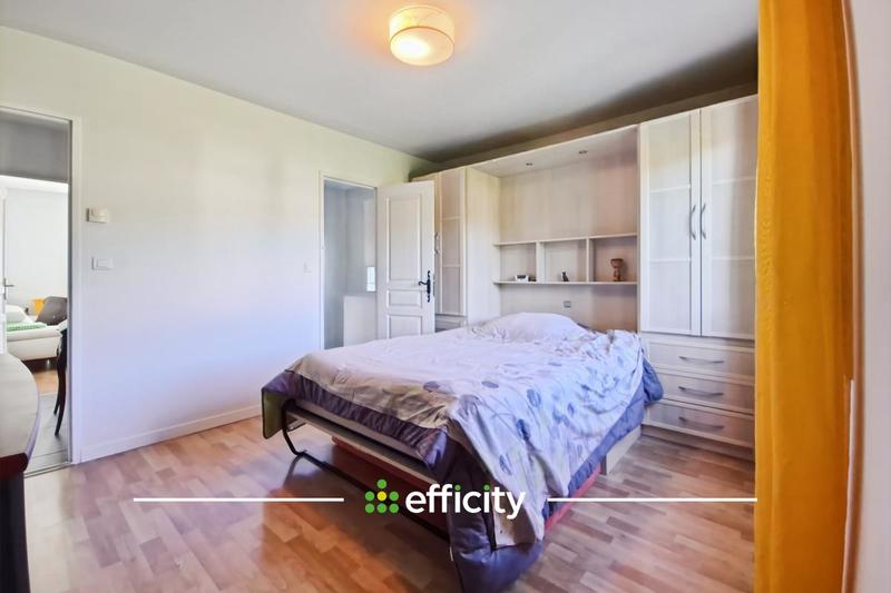 Maison - 200 m² - 6 pièces