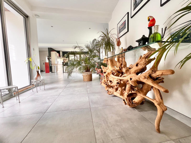 Propriété - 215 m² - 8 pièces