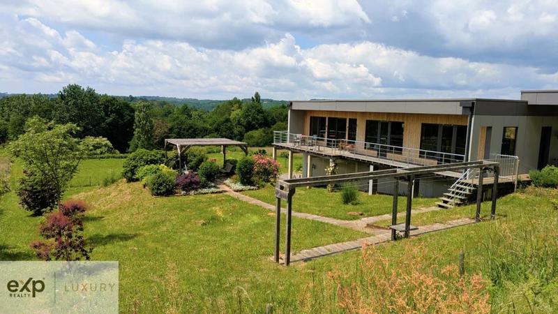 Propriété - 135 m² - 4 pièces