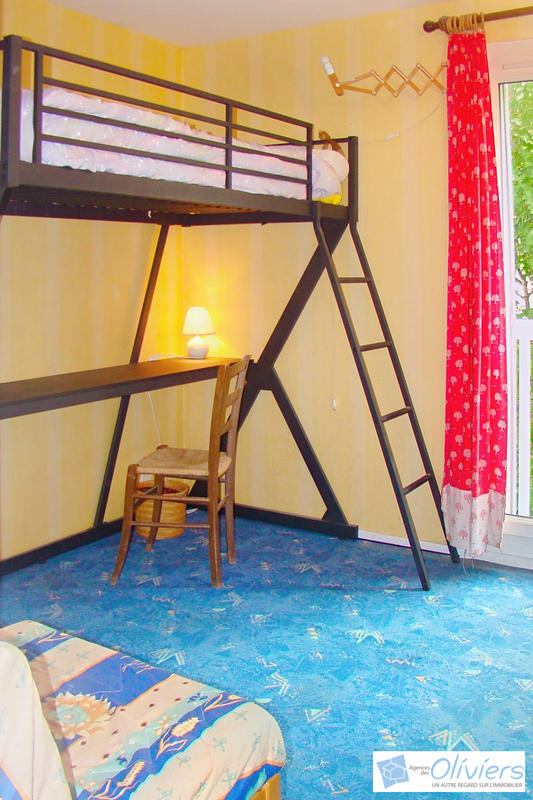 Maison - 185 m² - 8 pièces