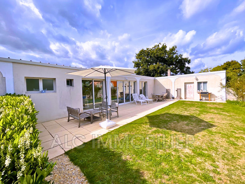 Propriété - 174 m² - 7 pièces