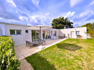 Propriété - 174 m² - 7 pièces